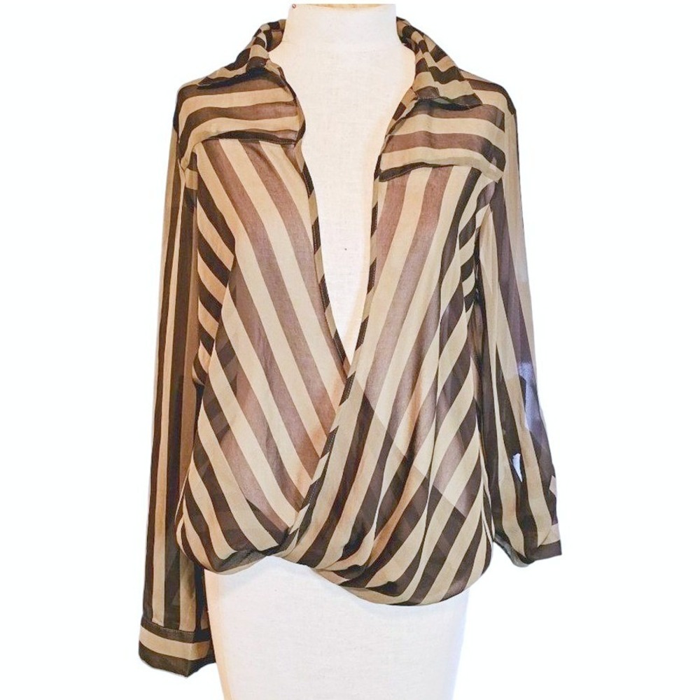 Marisol Shear layer‎ top Large open cross front to neck striped green roll tab